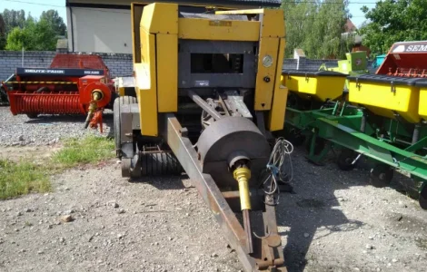 Прес-підбирач тюковий Рів'єра Касаліс