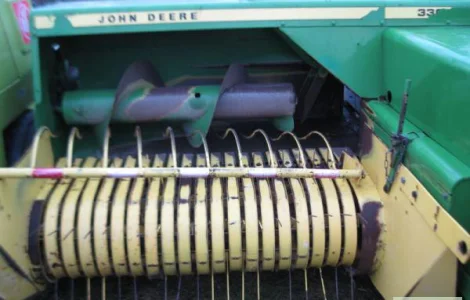 Пресс-подборщик John Deere 332 б/у