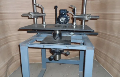 Верстат довбальний