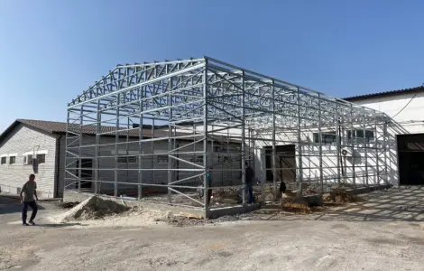 Ангар 12