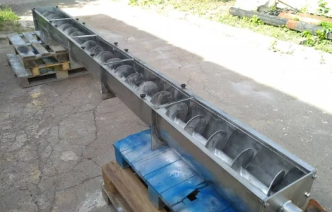 Лоткові шнеки/шнекові навантажувачі/шнеки у жолобі