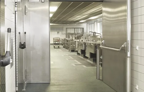 Двери холодильные. Двери морозильные.