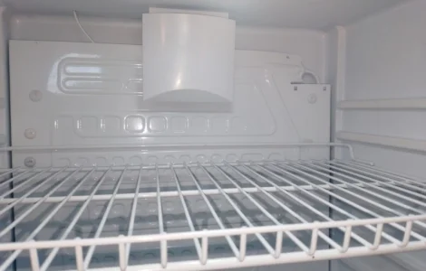 Продам холодильну вітрину