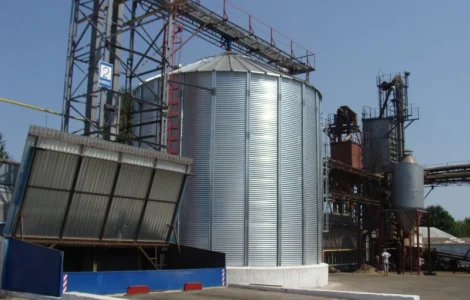 Силоса с плоским дном