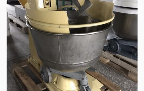 Тестомесильная машина (тестомес) ТММ-1М (без дежи)