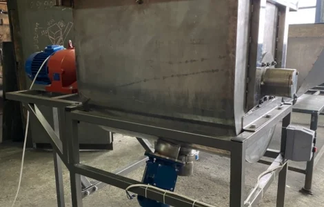 Змішувач харчовий горизонтальний стрічковий 400л. Виробник