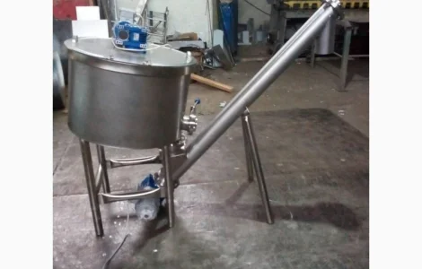 Смеситель для перемешивания сыпучих материалов