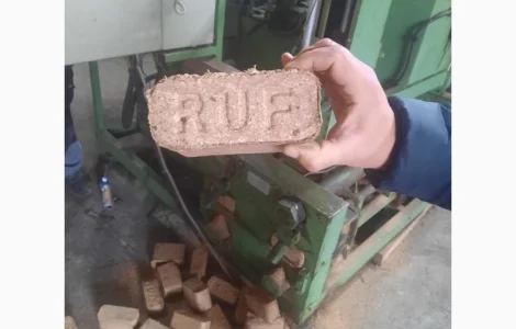 Гідравлічний прес для виготовлення брикетів РУФ 400 кг.год RUF RB 330 Німеччина