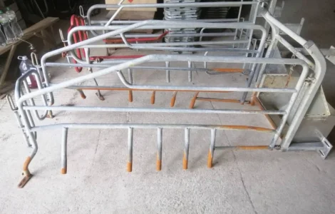 Станок для опоросу свиноматки