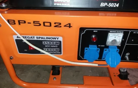 Бензиновый генератор 3.8 квт 220V медная обмотка