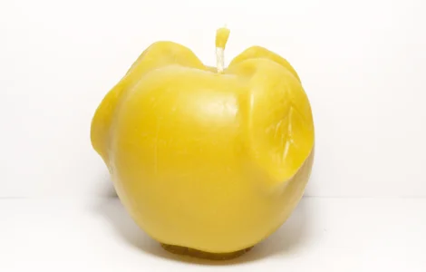 Воскові свічки «Яблуко» на продаж