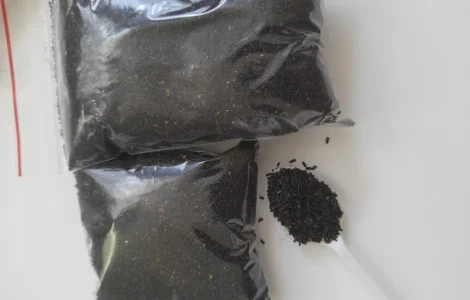 Продукт життєдіяльності личинок воскової молі