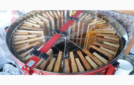 Медогонка нержавійка Łysoń на 56 рамок