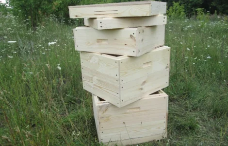 Продам улья, рамки для пчел