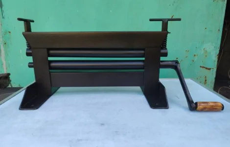 Вальці для прокатки вощини Доброго пасічника