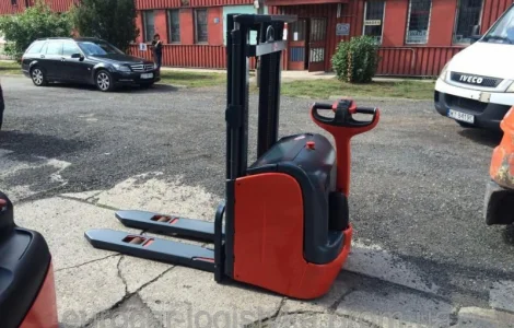 Штабелер электрический LINDE L14 1, 4т 1, 9м