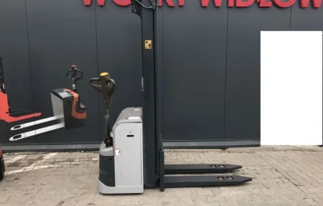 Штабелер электрический Nissan Atlet 1, 6т 3.8м