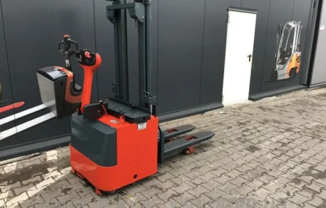 Штабелер электрический LINDE L 14 1, 4т 2, 8м