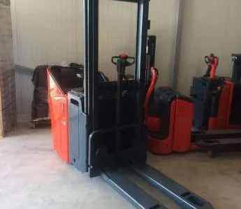 Штабелер электрический самоходный LINDE L 10 1000кг 2012г 1, 8м-высота подема