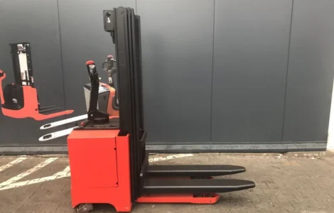 Штабелер электрический поводковый Manitou1, 6 т 4.2 м