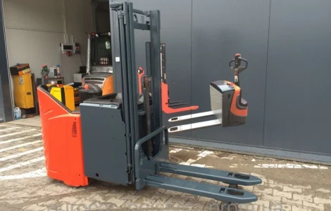 Штабелер LINDE L 12 HP 1, 2т 2.9м 2009р