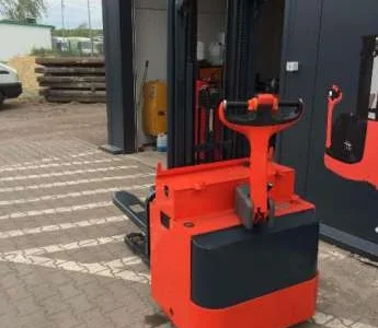 Штабелер электрический LINDE L 12 L sp 2011р 1, 2т 1, 9м