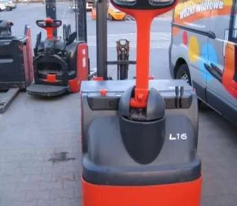Штабелер электрический LINDE L 16 1, 4т 2, 8м