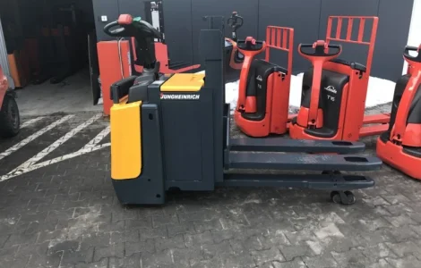 Штабелер электрический Jungheinrich ERD 220 D нижние вилы 2т верхние 1т 1, 8м