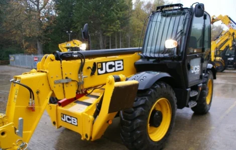Телескопічний погрузчик JCB 540-140 2018 року