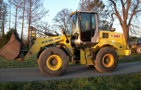 Фронтальный погрузчик New Holland W130