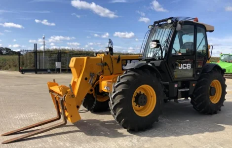 Телескопический погрузчик JCB 550-80 Agri Plus