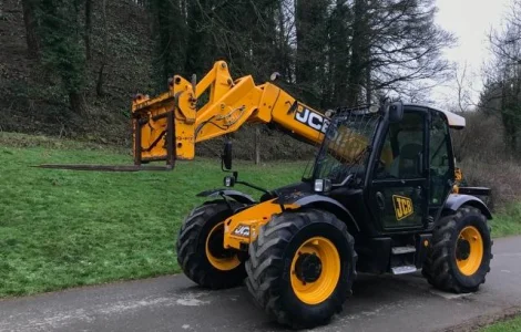 Телескопический погрузчик JCB 531-70 AGRI SUPER. Спецтехника б/у