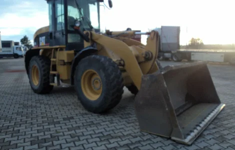 Фронтальный погрузчик CAT 924 G