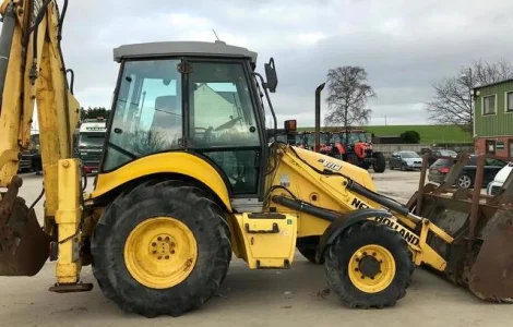 Экскаватор погрузчик New Holland B110-4T