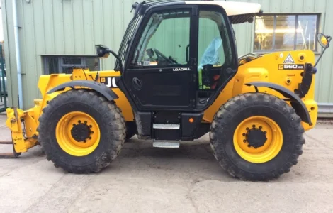 Телескопічний погрузчик JCB 560-80