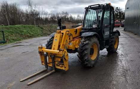 Телескопический погрузчик JCB 531-70. Спецтехника в наличии и под заказ
