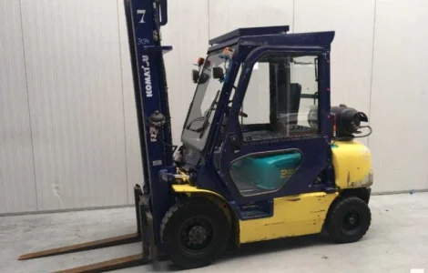 Вилочный погрузчик Komatsu FG25T-12