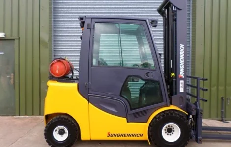 Вилочный погрузчик Jungheinrich TFG430