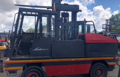 Боковой погрузчик Linde S50 2005 года