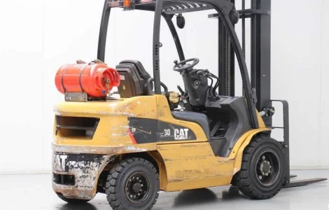 Вилочный погрузчик CAT Lift Trucks GP30N