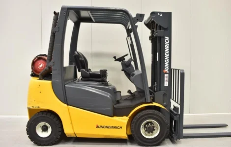 Вилочный погрузчик Jungheinrich TFG 425