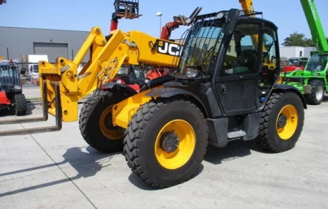 Телескопический погрузчик JCB 541-70 WasteMaster