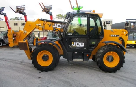 Телескопический погрузчик JCB 533-105. Спецтехника