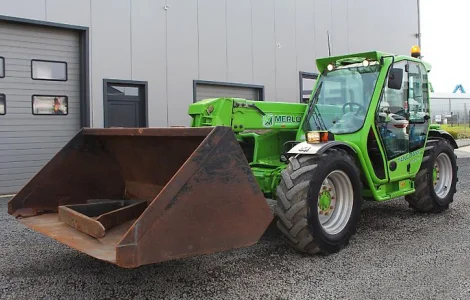Продам Телескопічний навантажувач Merlo P32.6