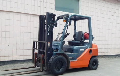 Вилочный погрузчик бу TOYOTA 02-8FG25