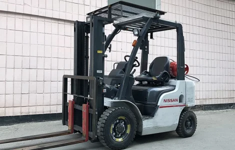 Вилочный погрузчик бу NISSAN P1F2A20D, 2010г