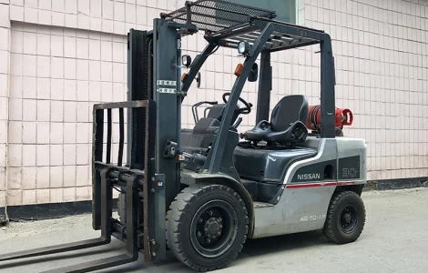 Вилочный погрузчик бу NISSAN UG1F2A30DU