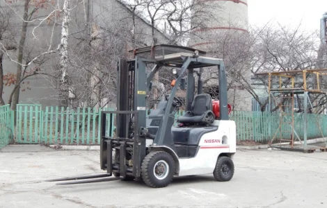 Вилочный погрузчик бу NISSAN 1F1A15D