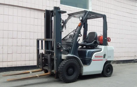Вилочный погрузчик бу NISSAN U1F2A25DU