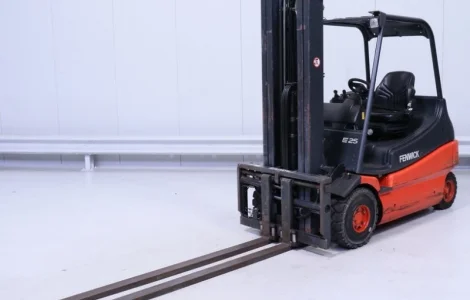 Электропогрузчик Linde E25